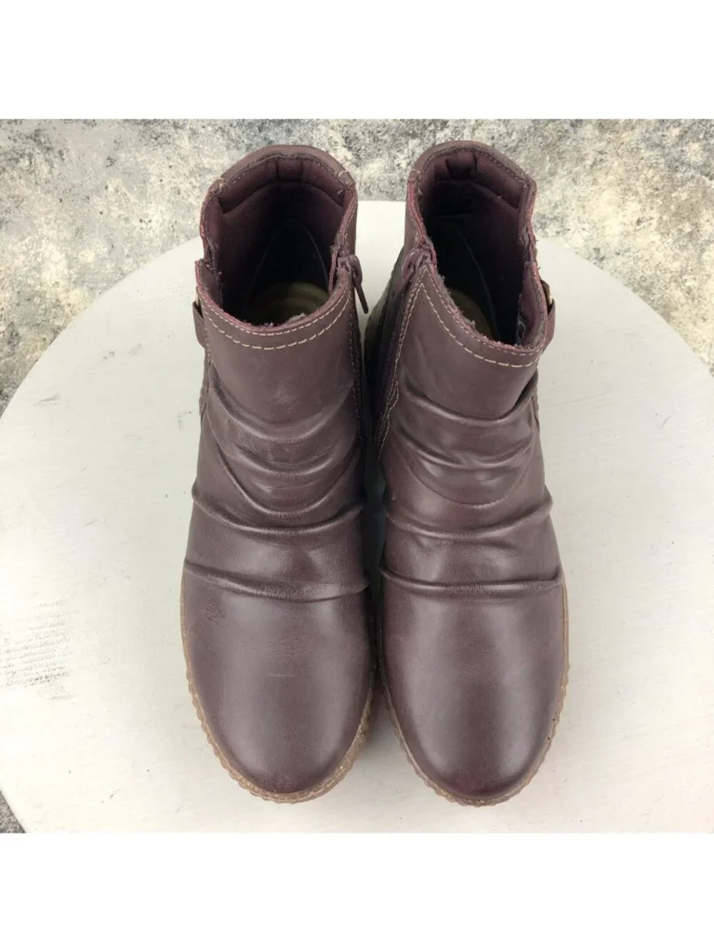 Clarks Women's Size 10M Collection Caroline Orchid Purple Ankle Booties Boots